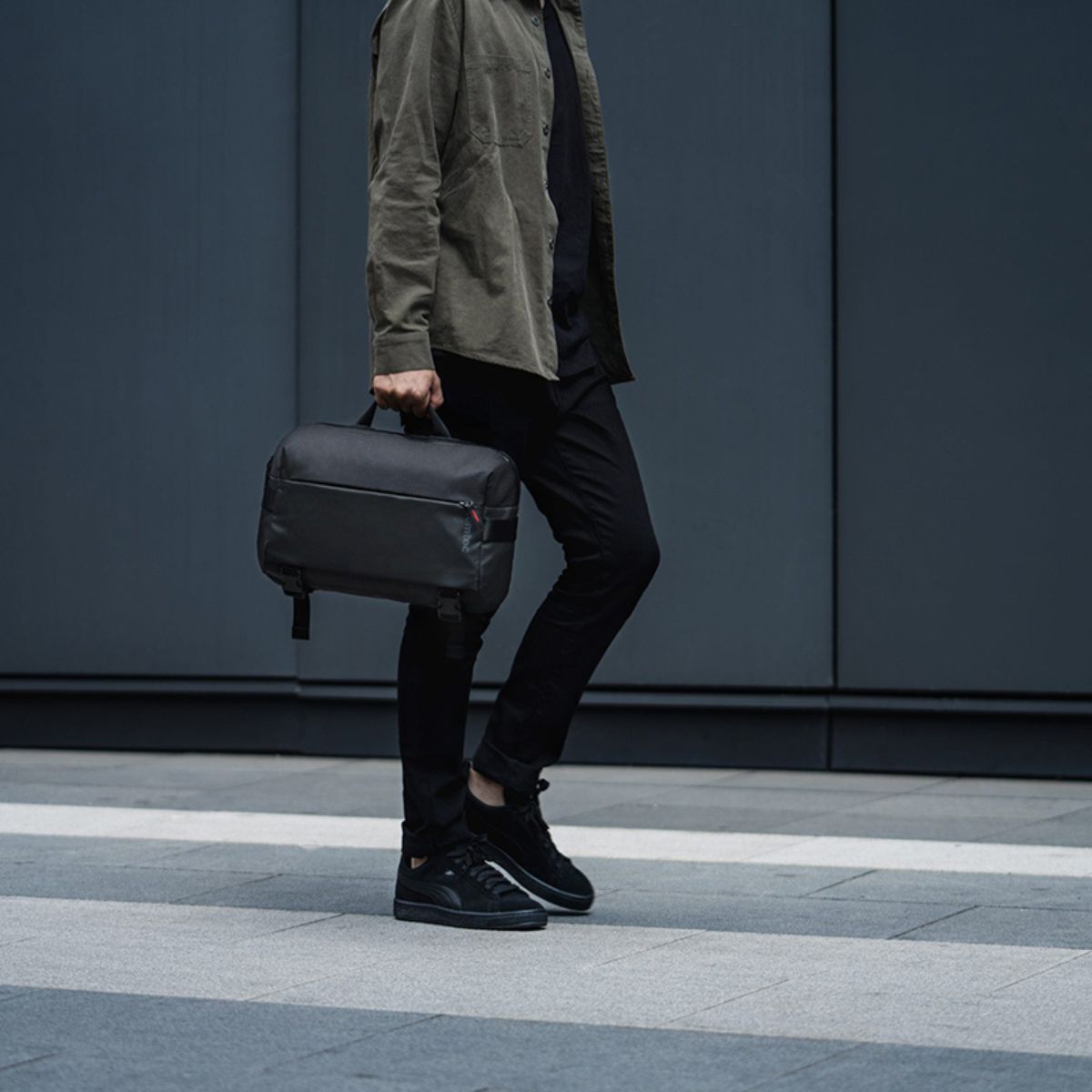 tui-deo-cheo-tomtoc-urban-codura-sling-14-inch-h02-c04-04 Tomtoc Urban Codura Sling Travel & Work 13.3/14.2-inch (H02-C04D01) | Tomtoc Việt Nam Phân Phối Chính Hãng