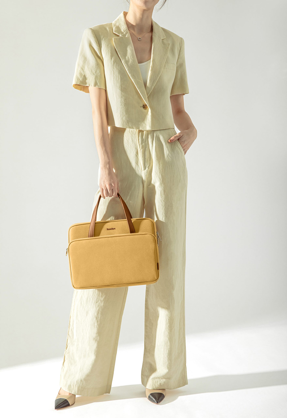 tui-tomtoc-nu-dung-laptop-macbook-h21-9ff-yellow-10